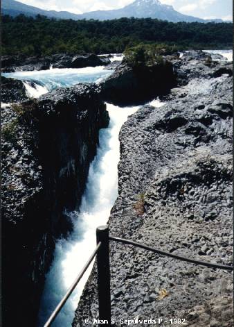 Saltos del Petrohu 
